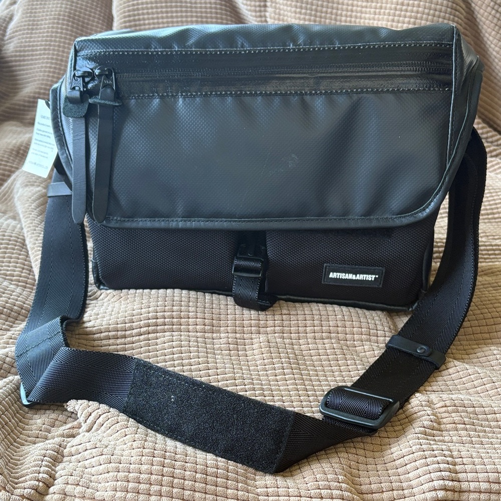 Artisan & Artist Waterproof Camera Bag WCAM-7500 Made in Japan